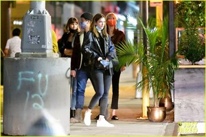 dylan-sprouse-barbara-palvin-out-with-friends-66.jpg