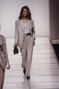 emporio-armani-ss-1991.thumb.jpg.b373467431f39e5e702f567e4ebbcdb3.jpg