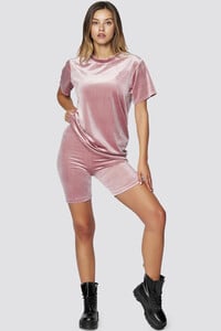 Freshlions_Suede_Zweiteiler_in_Rosa_PBYb1805_5.thumb.jpg.4d3d95a27fdaf0c58c19419e4bb8d020.jpg