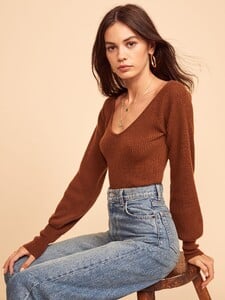 hart-sweater-cinnamon-1.jpg