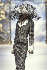 jacques-fath-ss-1994-4.thumb.jpg.eb011d710d211e952ed8d06e8322a453.jpg