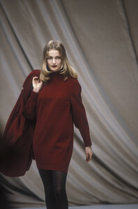 jil-sander-fw-1991-2.thumb.jpg.00d8714b73fe0eb951e0112353b8abf0.jpg