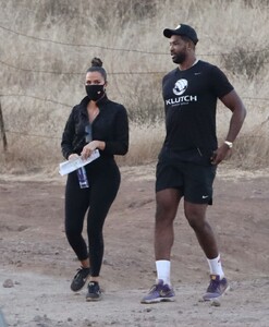 khloe-kardashian-with-tristan-thompson-filming-kuwtk-in-malibu-hills-09-02-2020-5.jpg