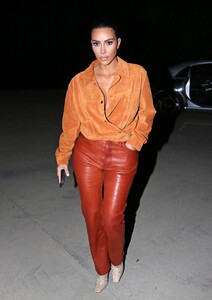 kim-kardashian-in-leather-and-suede-malibu-08-31-2020-8.jpg