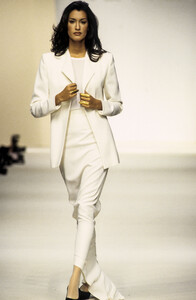 lanvin-ss-1993-3.thumb.jpg.4722e0fc55e44187c0b3b6c318161108.jpg