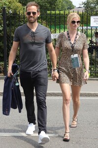 lara-stone-attends-womens-final-day-at-the-wimbledon-2019-news-photo-1161761879-1563027516.jpg