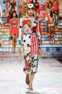 look72-9d5159.thumb.jpg.e2716082ed2bd5d0ae9848f93e4dc089.jpg