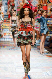 look84-1b0757.thumb.jpg.a6d24b9786eac3344358520304833e2a.jpg