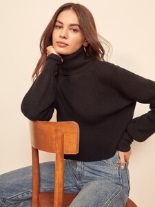 luisa-sweater-black-1.jpg