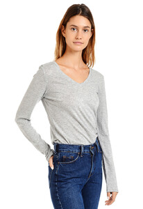 marcy_vneck_grey_0688.jpg