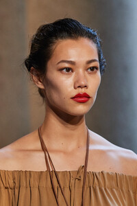 max-mara-clp-rs21-2887.thumb.jpg.854d894605283e1800de0e83d5136d00.jpg