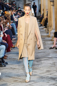 max-mara-rs21-0059.thumb.jpg.4d88cba72902d5d3e01f612dec18b528.jpg