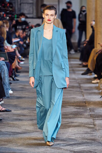 max-mara-rs21-0138.thumb.jpg.30e06bbf8b14a633c568dc9a8758bf2d.jpg