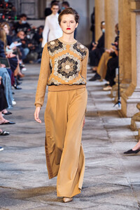 max-mara-rs21-0292.thumb.jpg.9d120f34650de9ba33c96f7925dedcf6.jpg
