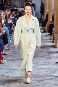 max-mara-rs21-0443.thumb.jpg.2507ccfd7e959a58c0c283619fc8fb6d.jpg