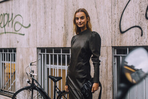 milano-str-b-rs21-7727.thumb.jpg.b4e32e1415a1584359ab9d7df7aa7326.jpg