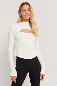 nakd_cut_out_chest_detail_top_1660-000474-0260_04a.jpg