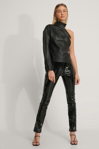 nakd_side_slit_vinyl_pants_1018-006415-0002_01c.jpg