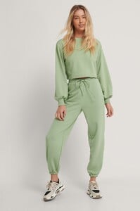 nakd_volume_sleeve_cropped_sweatpant_1660-000469-0010_04c.jpg