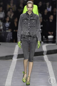 off-white-ss19-0040-5cd778.thumb.jpg.13ce6e72e71bc084cacf74982502378e.jpg