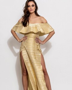 orza_luxury_swimwear_paris_106071037_673758653472257_715181238093146449_n.jpg