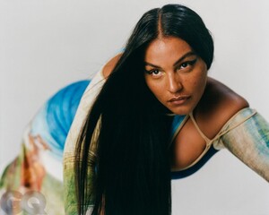 paloma-elsesser-gq-september-2020-02d0cfdd1fda6739b8cf3f3d5d87504305_thumb.jpg