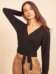 relaxed-cashmere-wrap-black-1.jpg