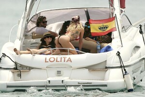 rita-ora-bikini-ibiza-septembre-2020-07.jpg