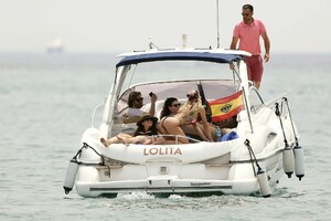 rita-ora-bikini-ibiza-septembre-2020-15.jpg