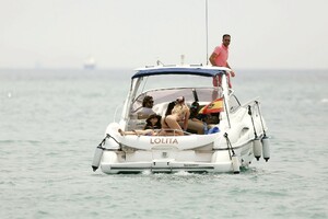 rita-ora-bikini-ibiza-septembre-2020-17.jpg