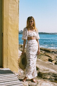 sets-genevive-skirt-6_720x.jpg