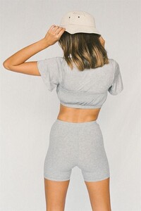 sets-kiva-layered-top-3_720x.thumb.jpg.d09520cf31d1d45f211035361fee7e1d.jpg