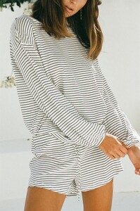 sets-quay-stripe-top-8_720x.jpg