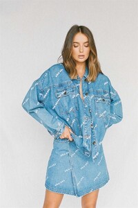 sets-sierra-jacket---printed-1_720x.thumb.jpg.87981a5edaa1f58100465a251eb73c38.jpg