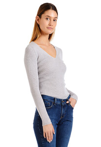 sweater_grey_vneck_0706_1.jpg