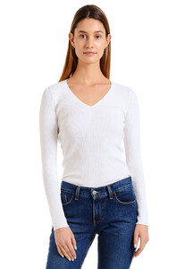 sweater_wht_vneck_0662_1.jpg