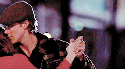 titanic-thenotebook-parallels-14.gif.59775832c455f7ba455ab61c1afea058.gif