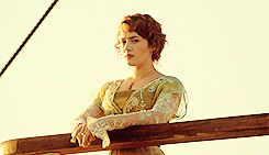 titanic-thenotebook-parallels-20.gif.dde7aec787c10668a0f58ced6faa12f9.gif