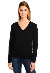 vneck_black_0285.jpg