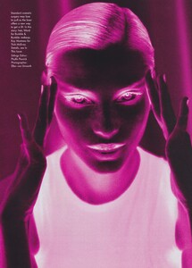 von_Unwerth_US_Vogue_January_1997_02.thumb.jpg.8769416832e4a508a64b96e72f1c48f0.jpg