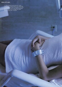 von_Unwerth_US_Vogue_June_1994_11.thumb.jpg.9e568d7c5fa33052921a9a09153b934f.jpg