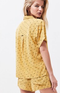 womens-billabong-shirts-blouses-roll-call-shirt-yellow_2.jpg