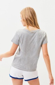womens-tommy-hilfiger-tops-logo-sleep-t-shirt-e-heather-grey_3.thumb.jpg.b338c5bd770043bf6f84f80df3f8aa6b.jpg