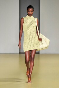 00005-SALVATORE-FERRAGAMO-RTW-Spring-21-credit-BRAND.thumb.jpg.25770b398deb43d3362160394ec02739.jpg