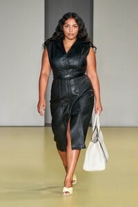 00016-SALVATORE-FERRAGAMO-RTW-Spring-21-credit-BRAND.thumb.jpg.2bbed498ac1d7def4f8a3631ae6a8671.jpg