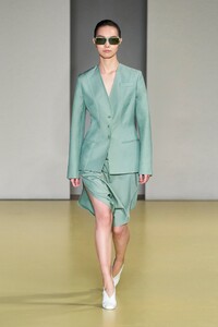 00025-SALVATORE-FERRAGAMO-RTW-Spring-21-credit-BRAND.thumb.jpg.c674b0f3c464cf3b59761a82bec245c0.jpg