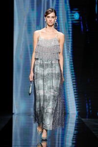 00090-giorgio-armani-RTW-spring-21.thumb.jpg.c3da89b7a911e6950e93591ab79d0158.jpg