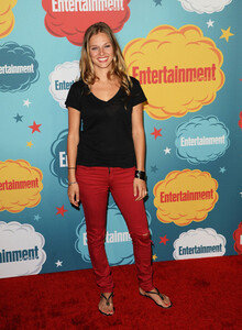 0706191006646_0_Tracy_Spiridakos_Entertainment_Weekly_Annual_cXNYjrHtSQYl.jpg