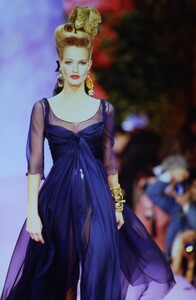 1004356175_christian-lacroix-hc-ss-1994(16).thumb.jpg.8e97c73e42a0e760b6c38dea6b84945b.jpg