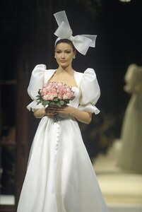 Givenchy 1994 (2).jpg